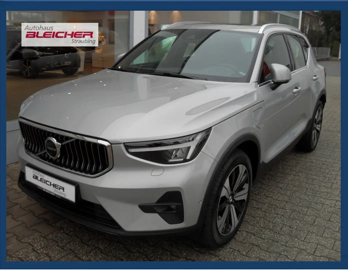 Volvo XC40 T5 Ultimate Bright Plug-In Hybrid Silber - 1