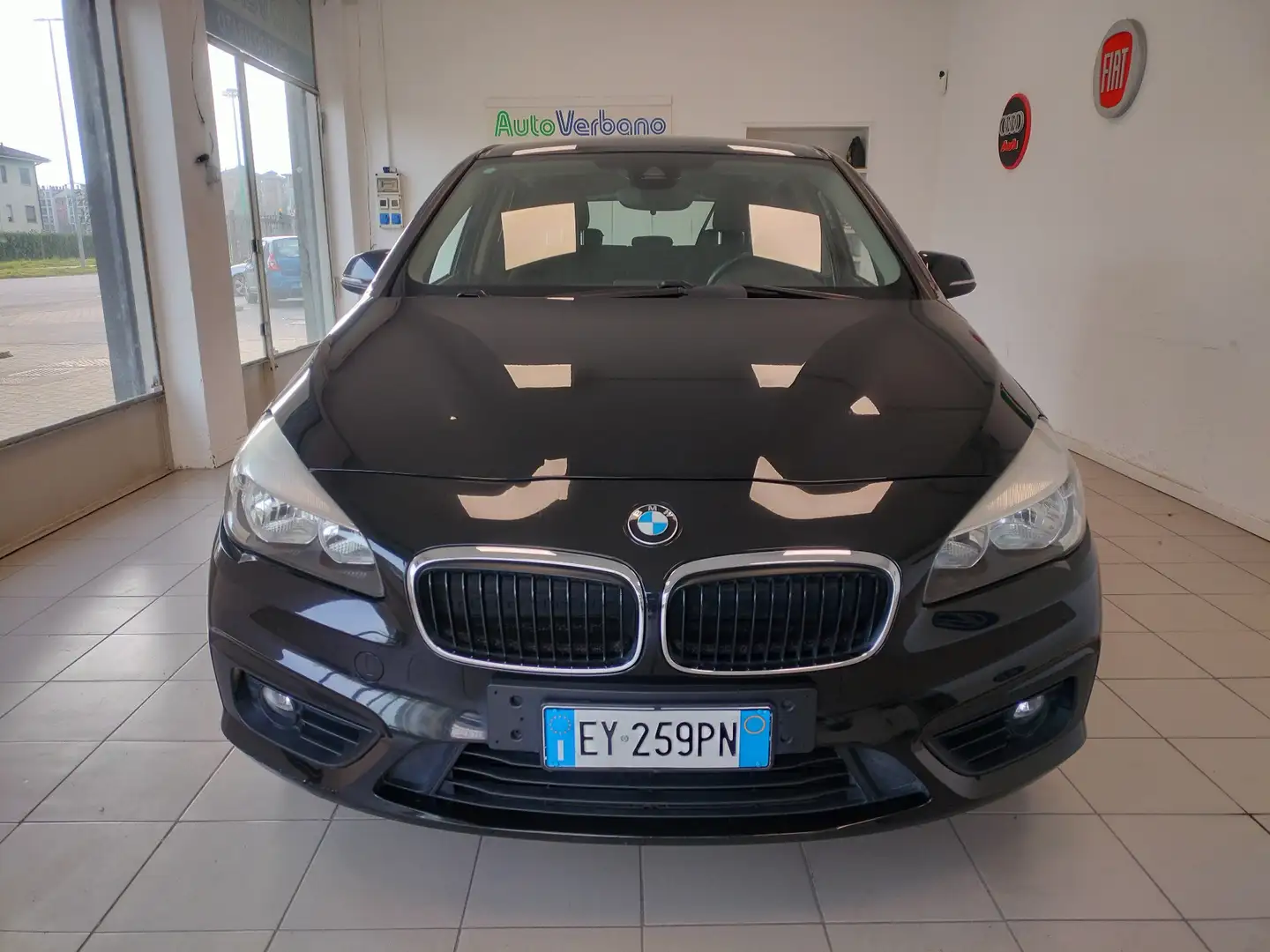 BMW 216 d Active Tourer Advantage Schwarz - 2