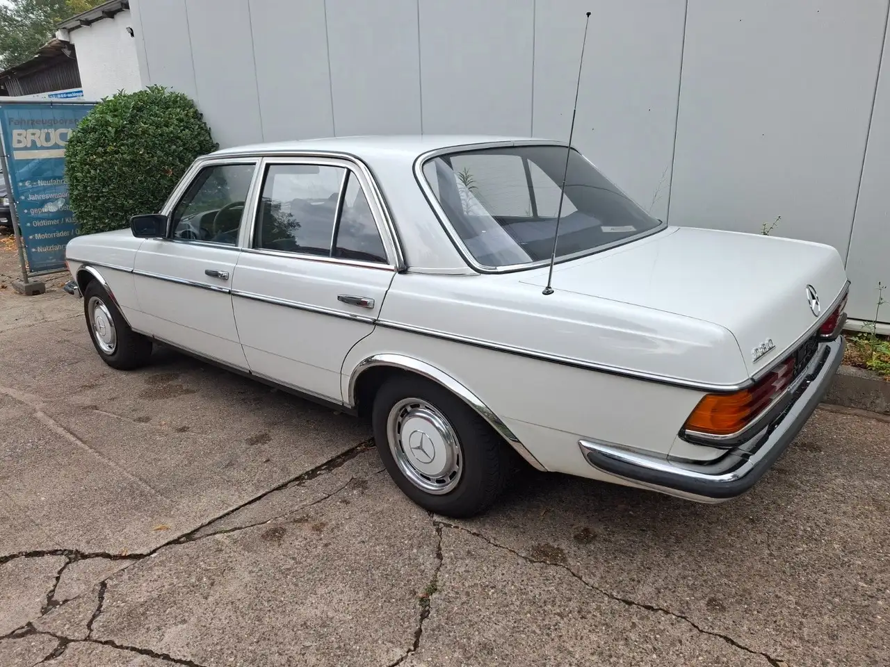 Mercedes-Benz 280 E 1. Hand guter Zustand, foto 4