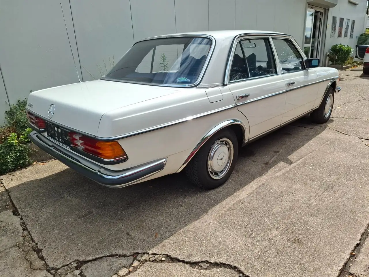 Mercedes-Benz 280 E 1. Hand guter Zustand, foto 2