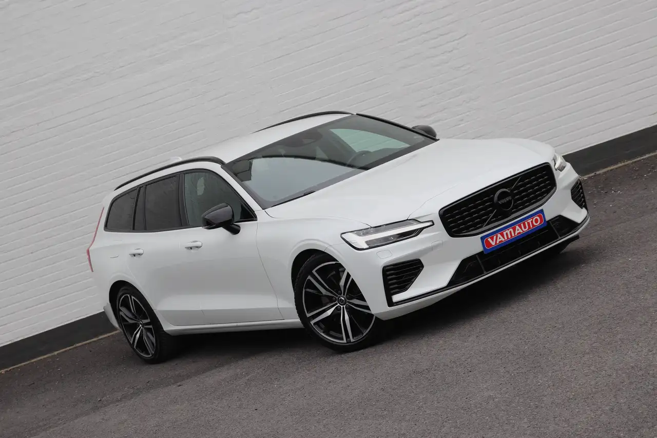 Volvo V60 T6 Recharge AWD PHEV R-Design Black/H&K/Cam/19", миниатюра 7