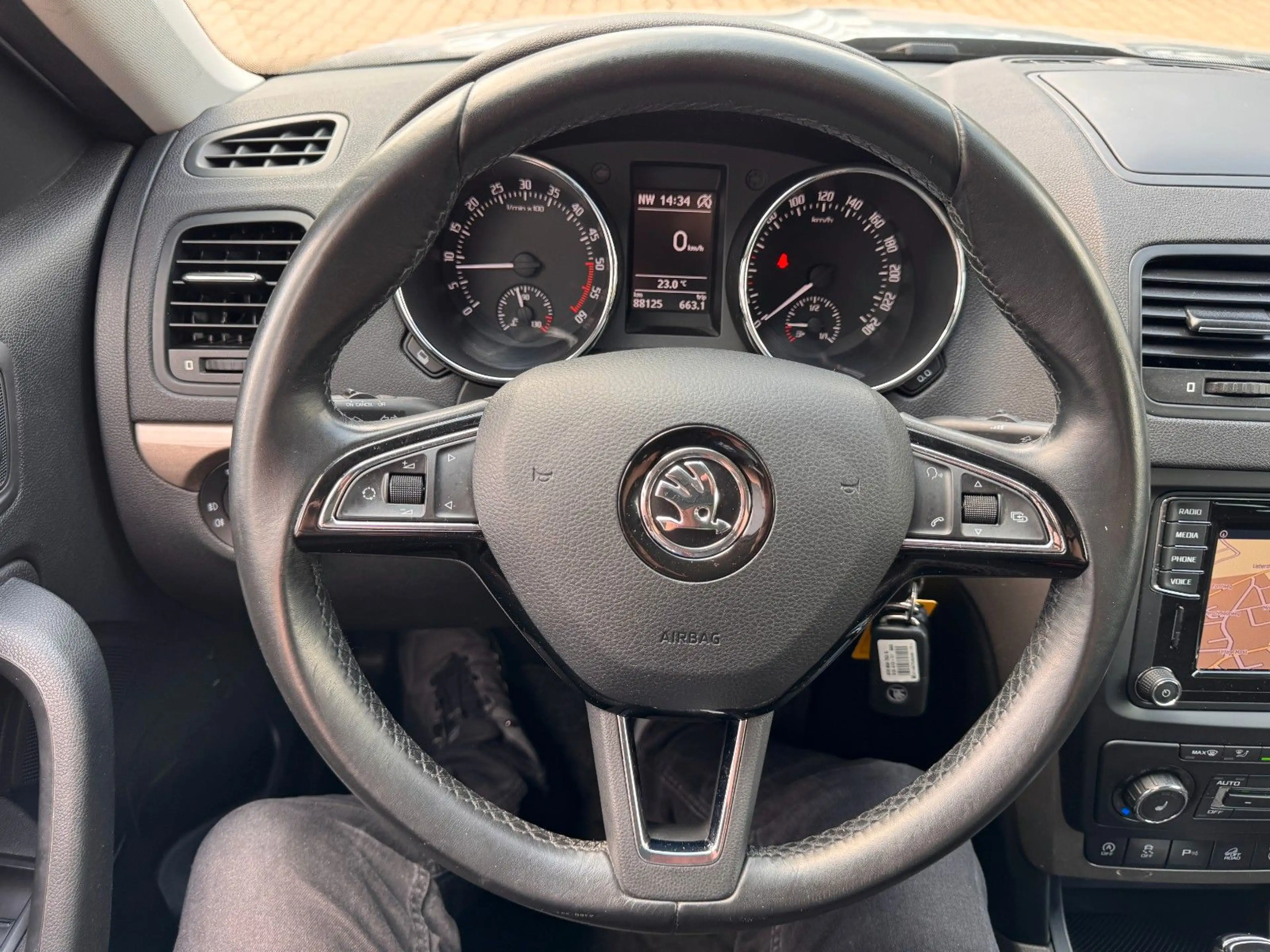 Skoda Yeti Style 2.0 TDI 4x4 DSG AHK*Xenon*Navi*8fach — photo 10
