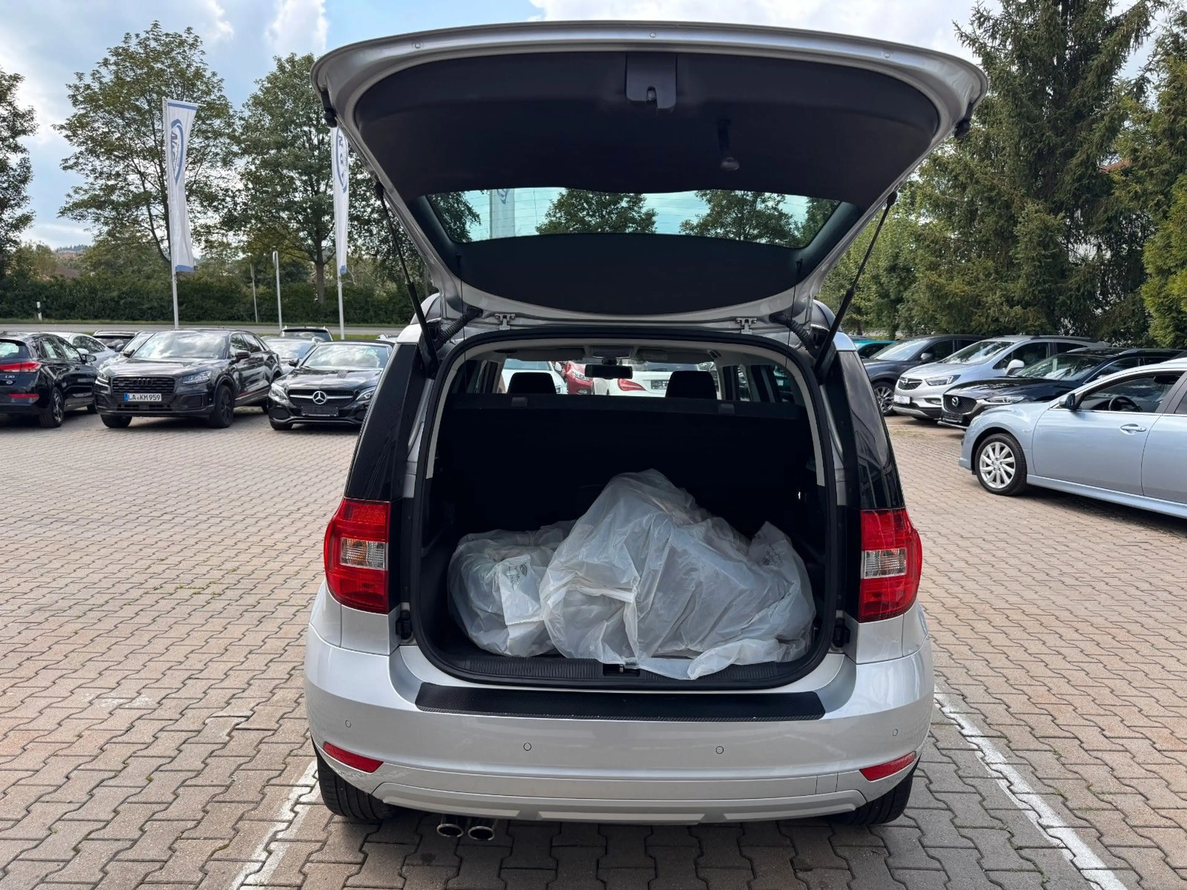 Skoda Yeti Style 2.0 TDI 4x4 DSG AHK*Xenon*Navi*8fach — photo 14