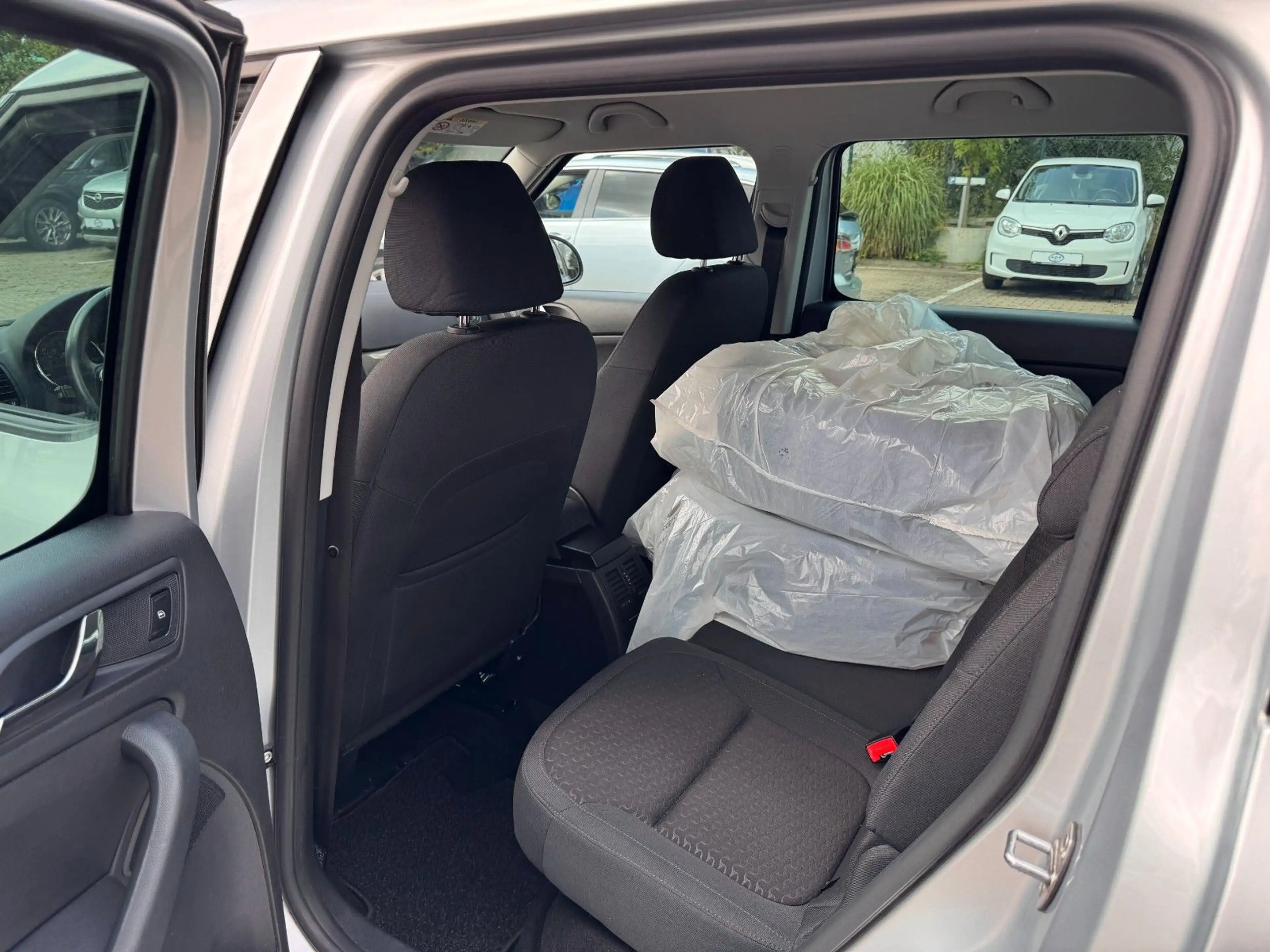 Skoda Yeti Style 2.0 TDI 4x4 DSG AHK*Xenon*Navi*8fach — photo 8