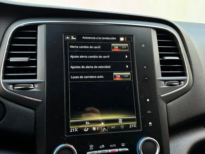 Renault Mégane 2018, foto 20