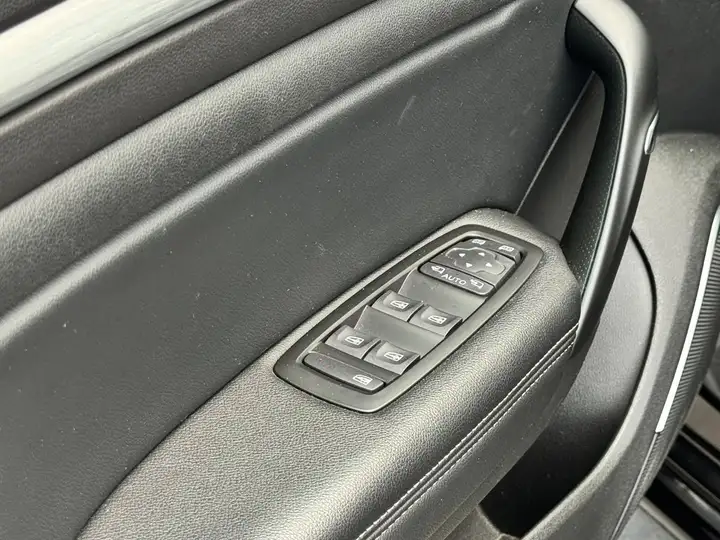 Renault Mégane 2018, foto 27