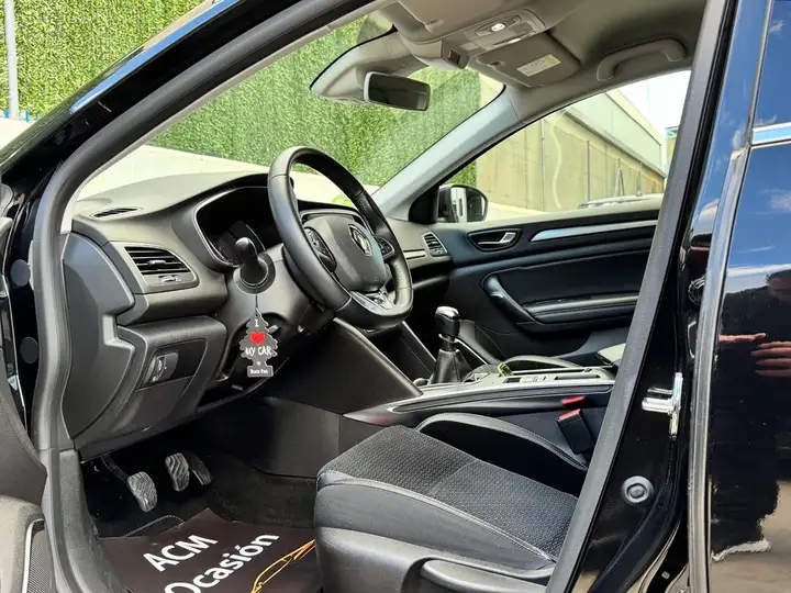 Renault Mégane 2018, foto 16