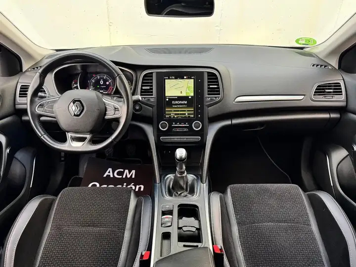 Renault Mégane 2018, foto 12