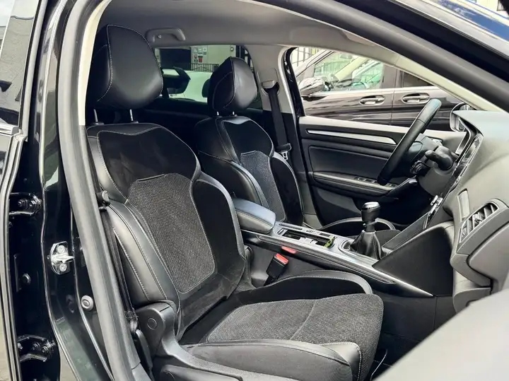 Renault Mégane 2018, foto 15