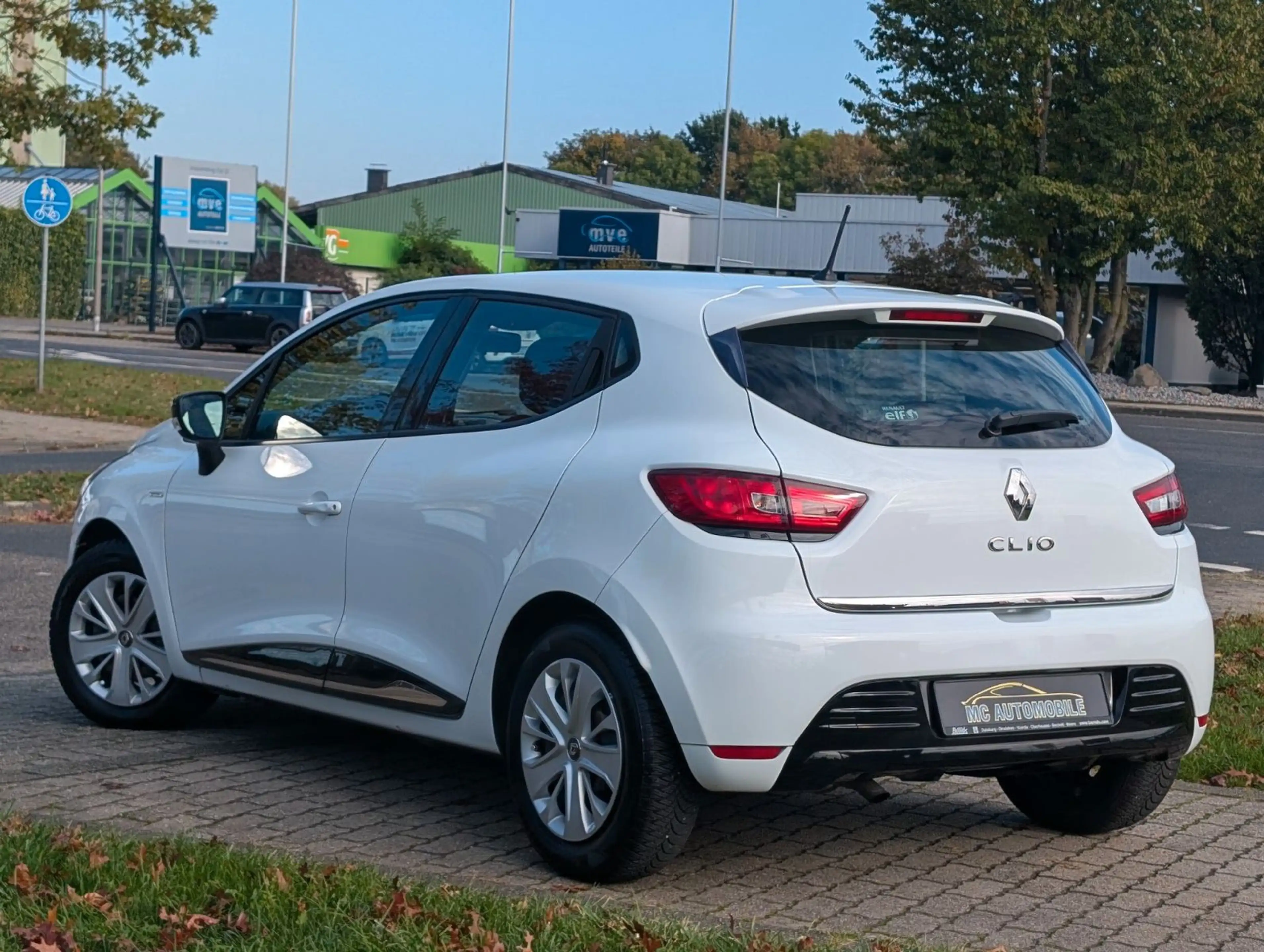 Renault Clio IV Limited*KLIMA*NAVI*TEMPOMAT*BLUETOOTH ! — photo 5