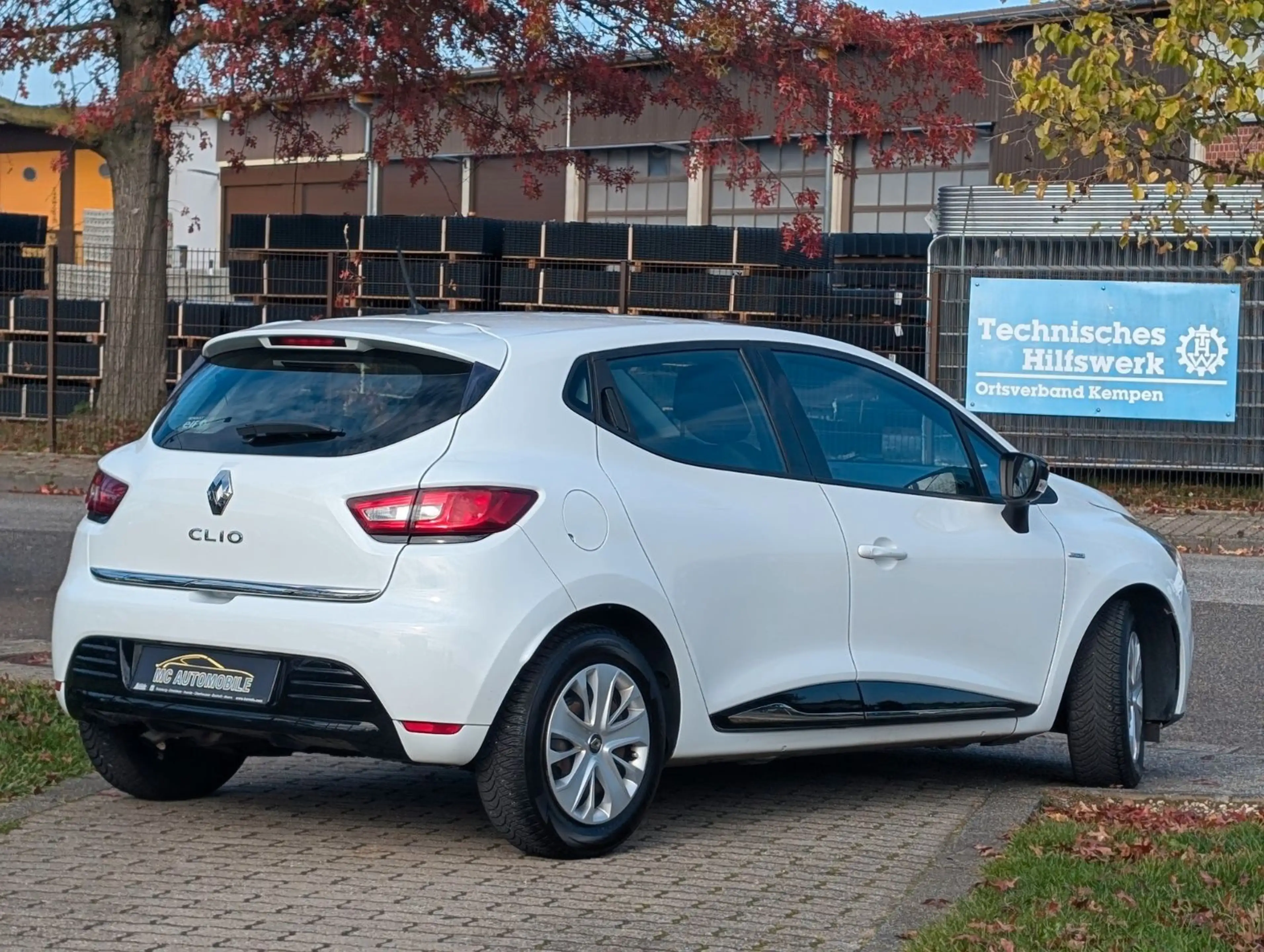 Renault Clio IV Limited*KLIMA*NAVI*TEMPOMAT*BLUETOOTH ! — photo 4