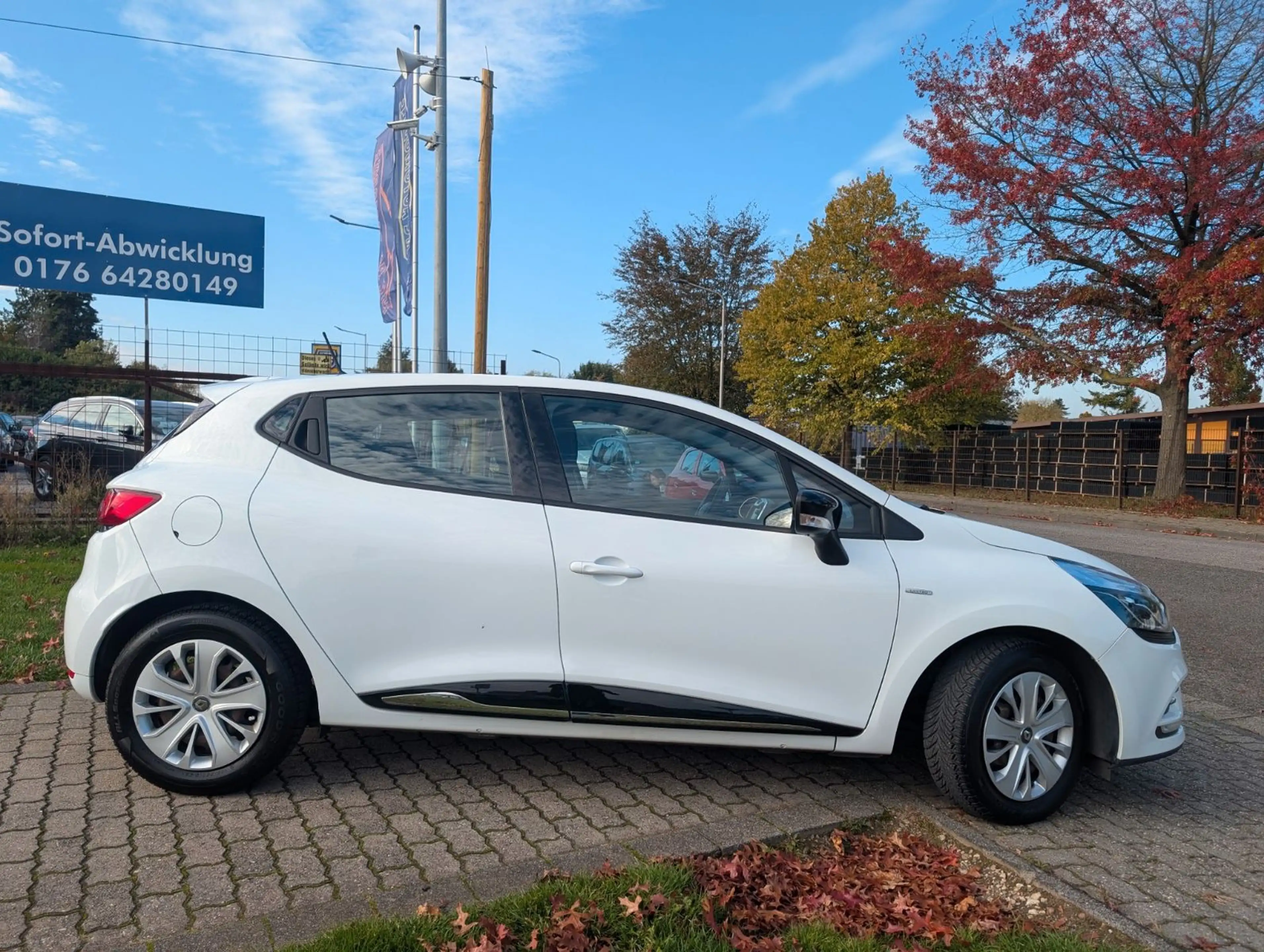 Renault Clio IV Limited*KLIMA*NAVI*TEMPOMAT*BLUETOOTH ! — photo 11