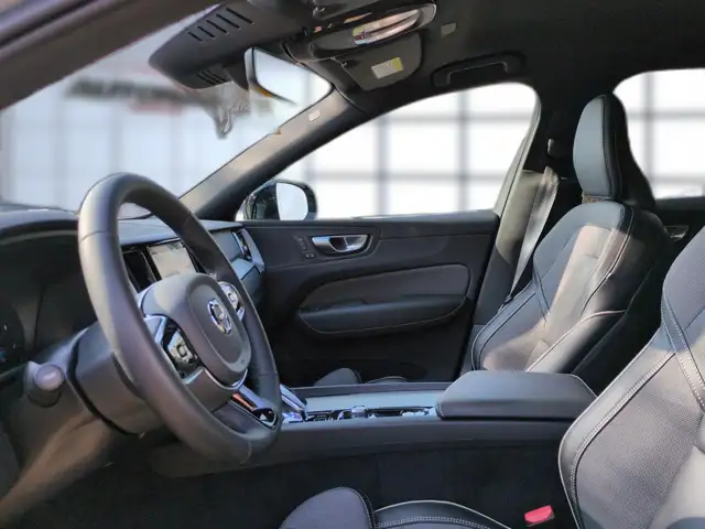 Volvo XC60 view 13