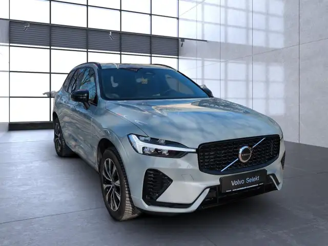 Volvo XC60 view 8