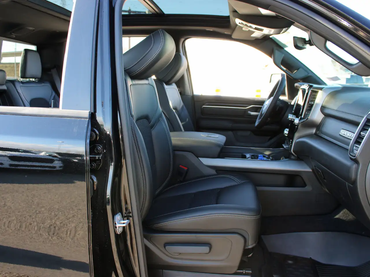 RAM 1500 photo RAM 1500