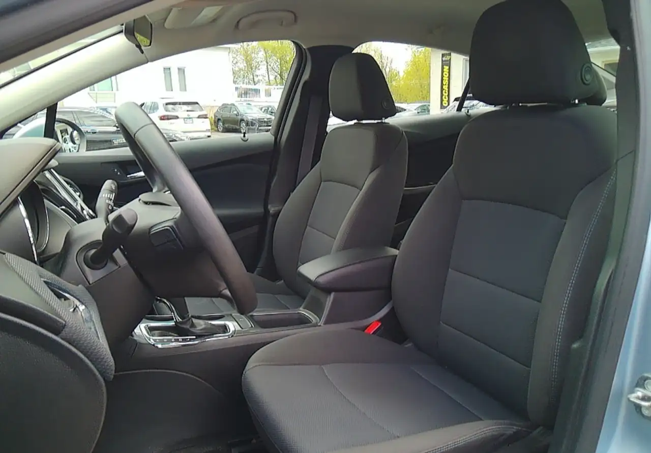 Chevrolet Cruze снимка Chevrolet Cruze
