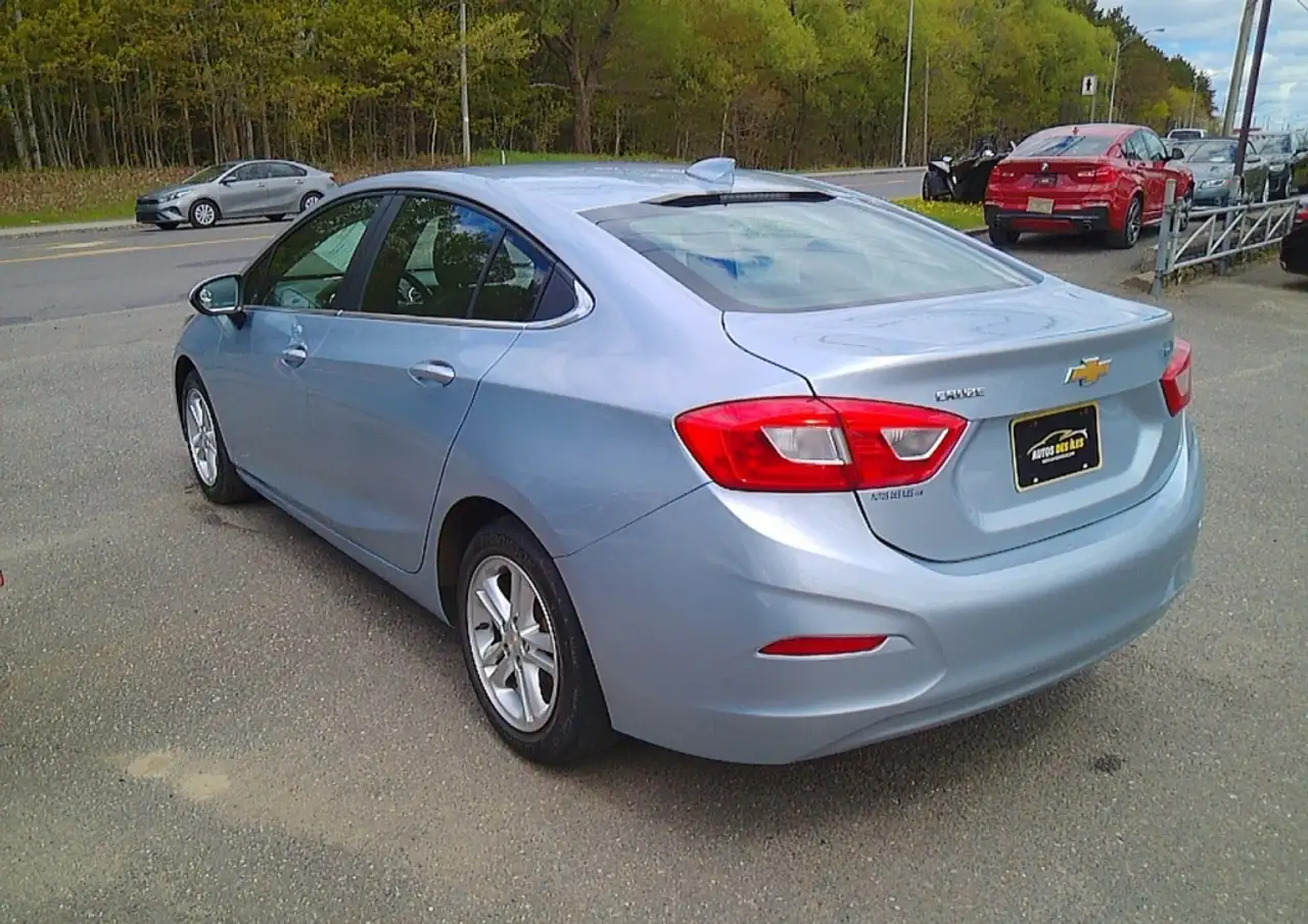 Chevrolet Cruze снимка Chevrolet Cruze