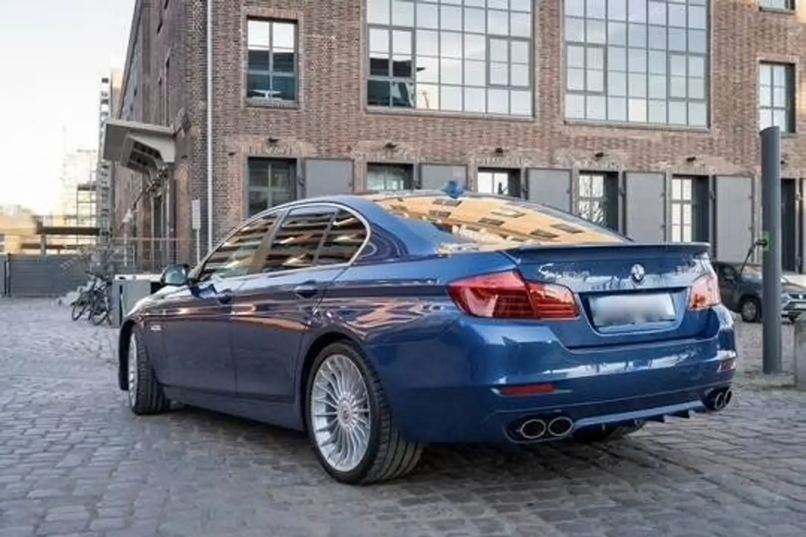 Alpina B5 4.4 Bi-Turbo Azul - 2
