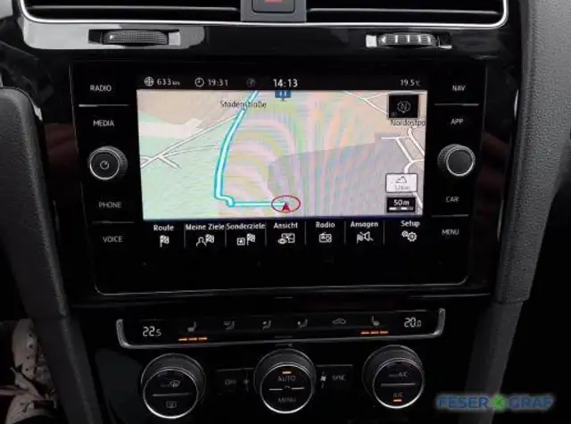 Volkswagen Golf view 8