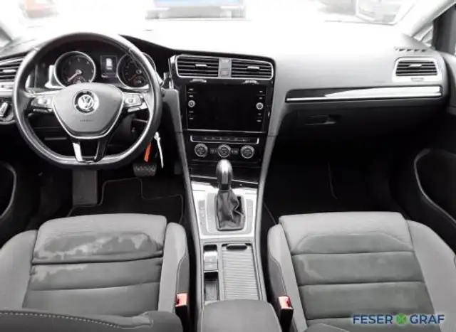 Volkswagen Golf view 7