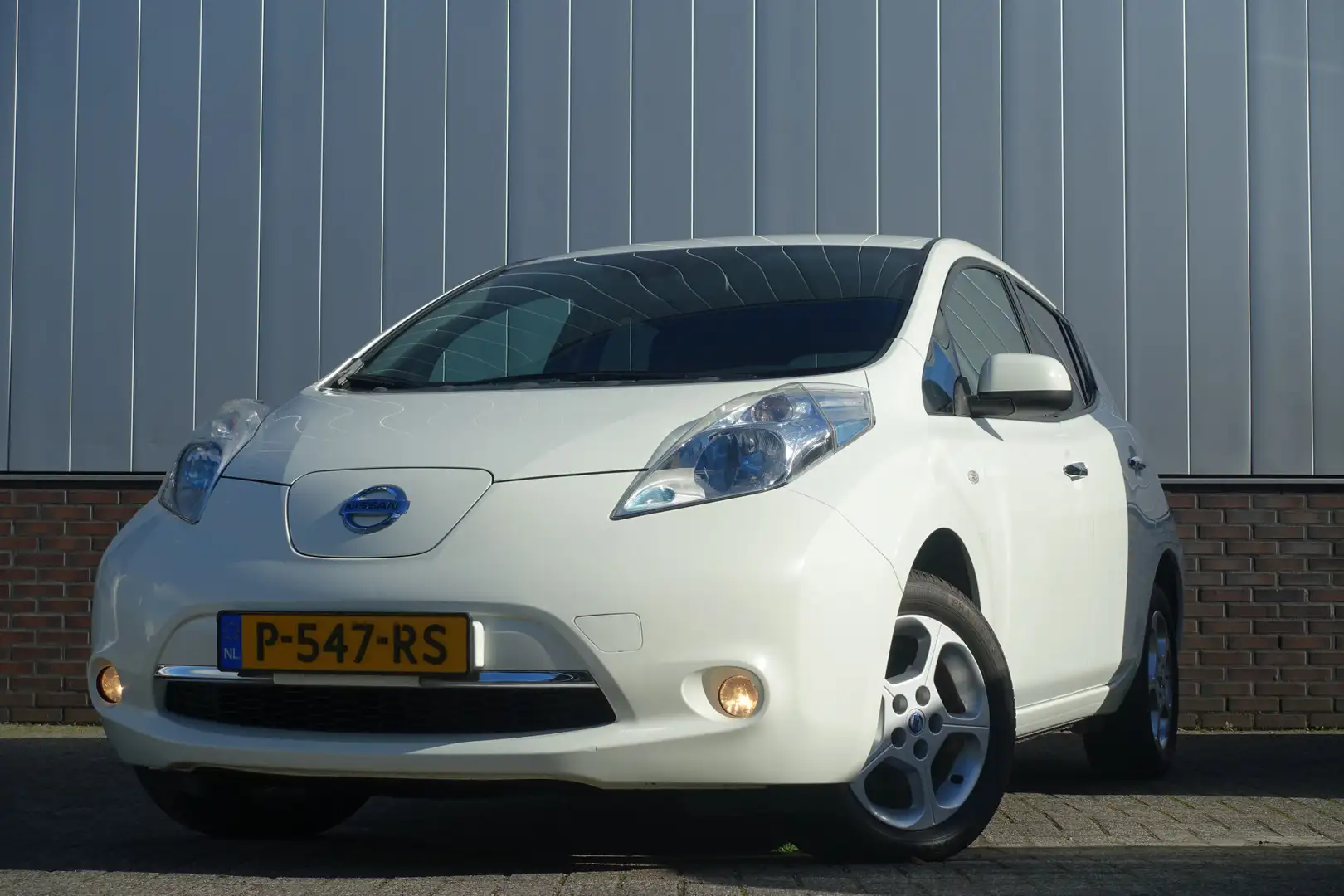 Nissan Leaf Acenta 24 kWh | Navigatie | Cruise-Controle | 6.50 Weiß - 1