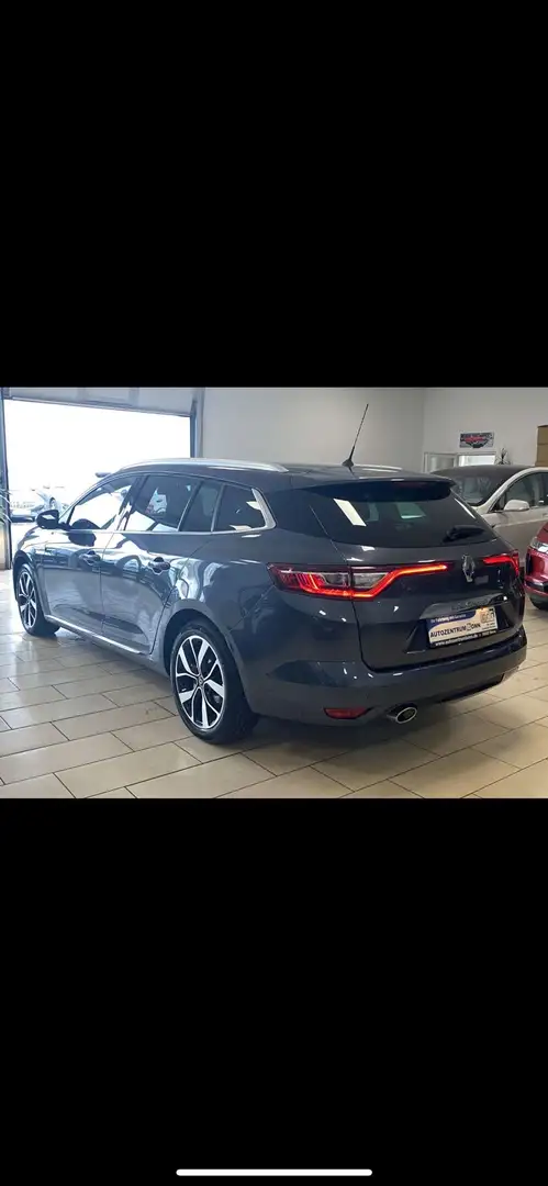 Renault Megane E-Tech Grey - 2