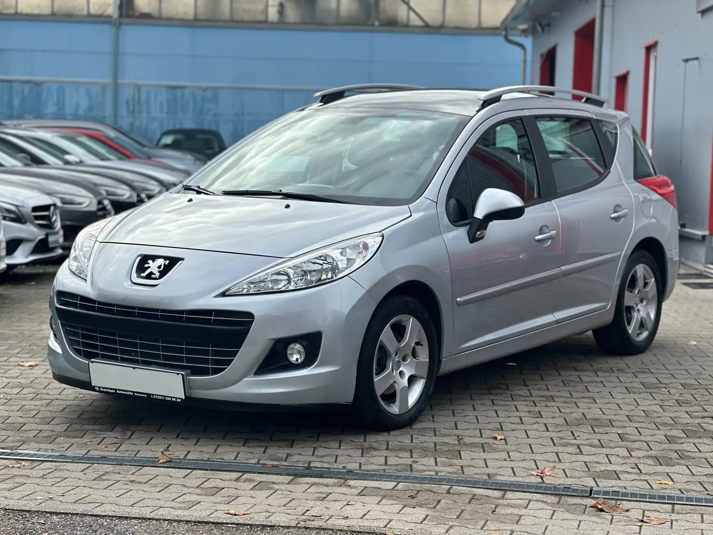 Peugeot 207 1.6 Automatik*org.30 TKm*AHK*Panorama*Klimaaut*+WR Grau - 1