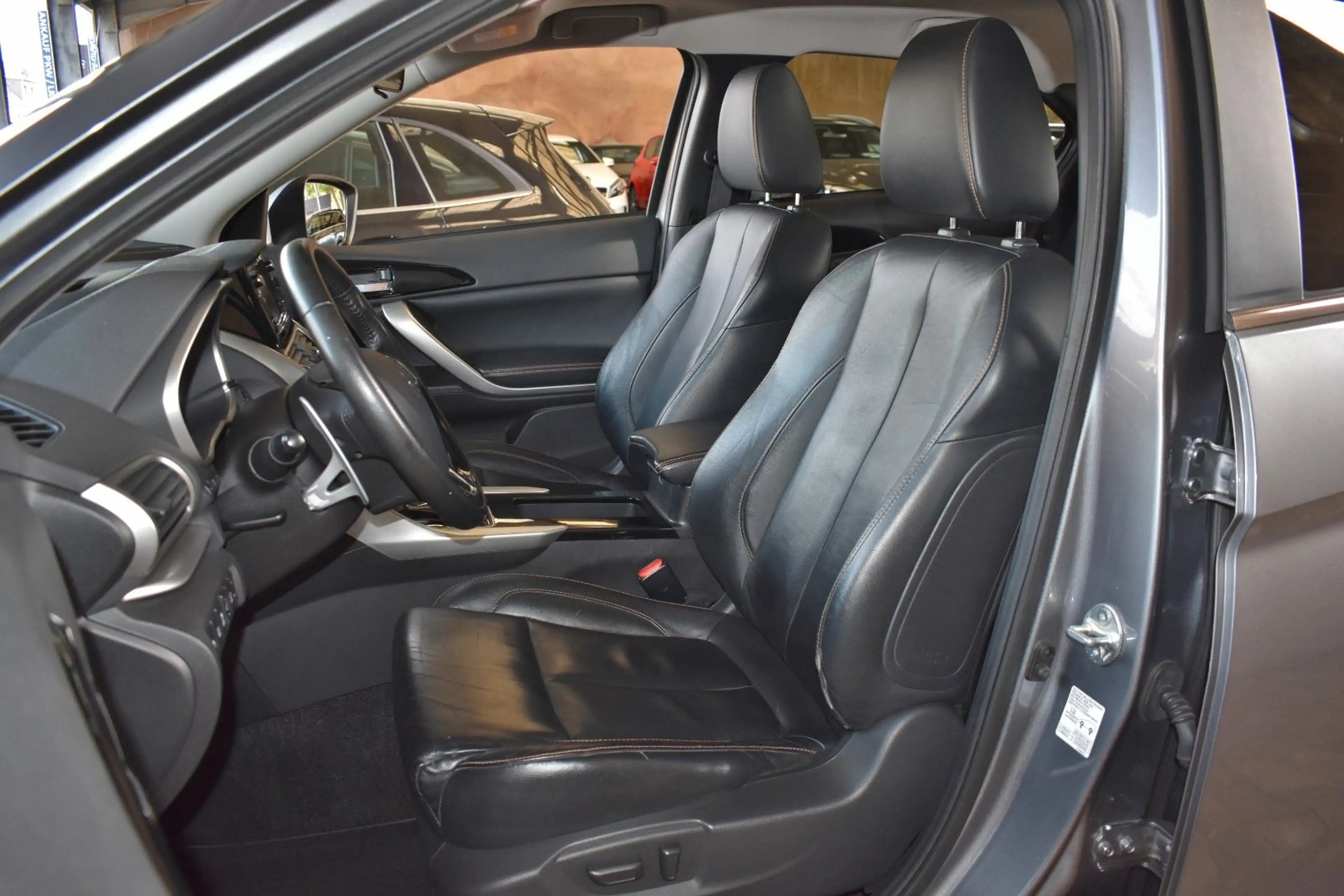 Mitsubishi Eclipse Cross TOP 4WD 360° LEDER LED PANO NAVI — photo 12