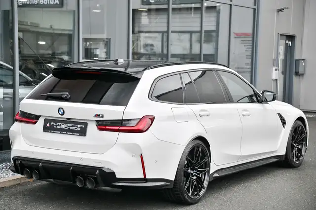 BMW M3 view 4