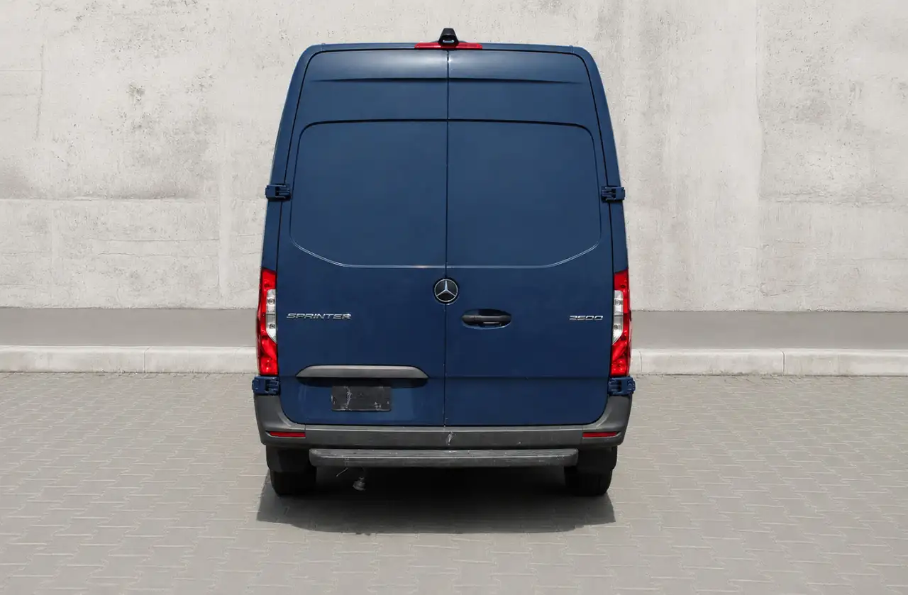 Mercedes-Benz Sprinter снимка Mercedes-Benz Sprinter