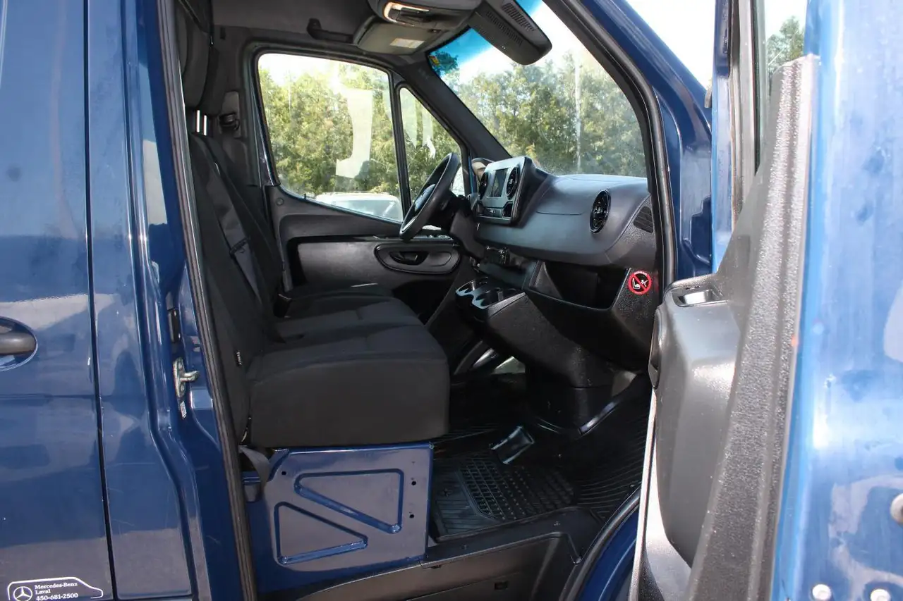 Mercedes-Benz Sprinter снимка Mercedes-Benz Sprinter