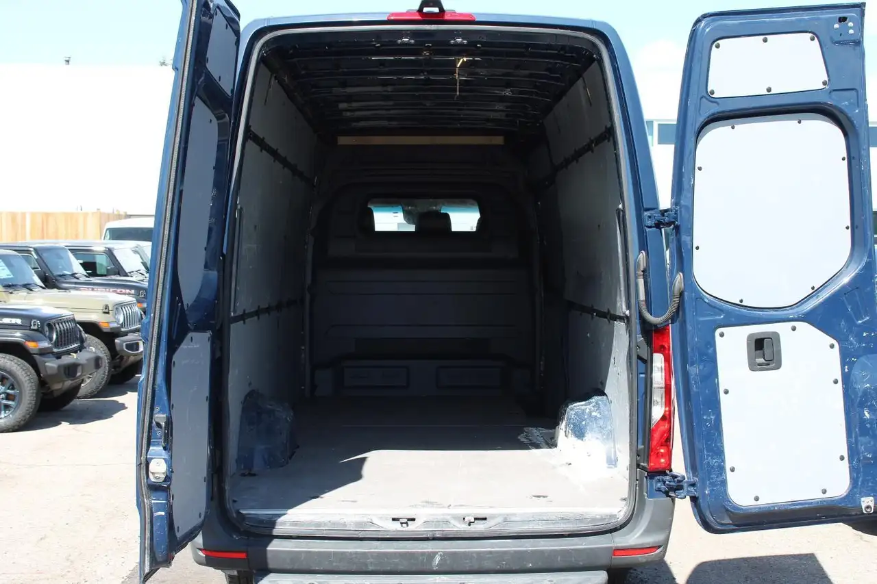 Mercedes-Benz Sprinter снимка Mercedes-Benz Sprinter