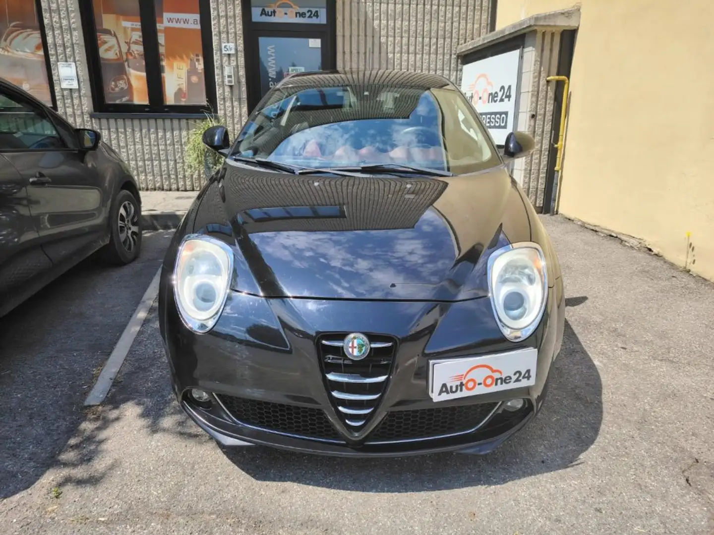 Alfa Romeo MiTo 1.3 JTDm-2 95 CV S&S Distinctive Sport Pack NEOPAT Zwart - 2