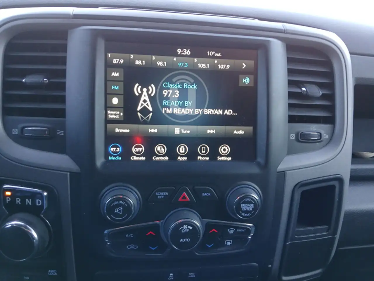 RAM 1500 снимка RAM 1500
