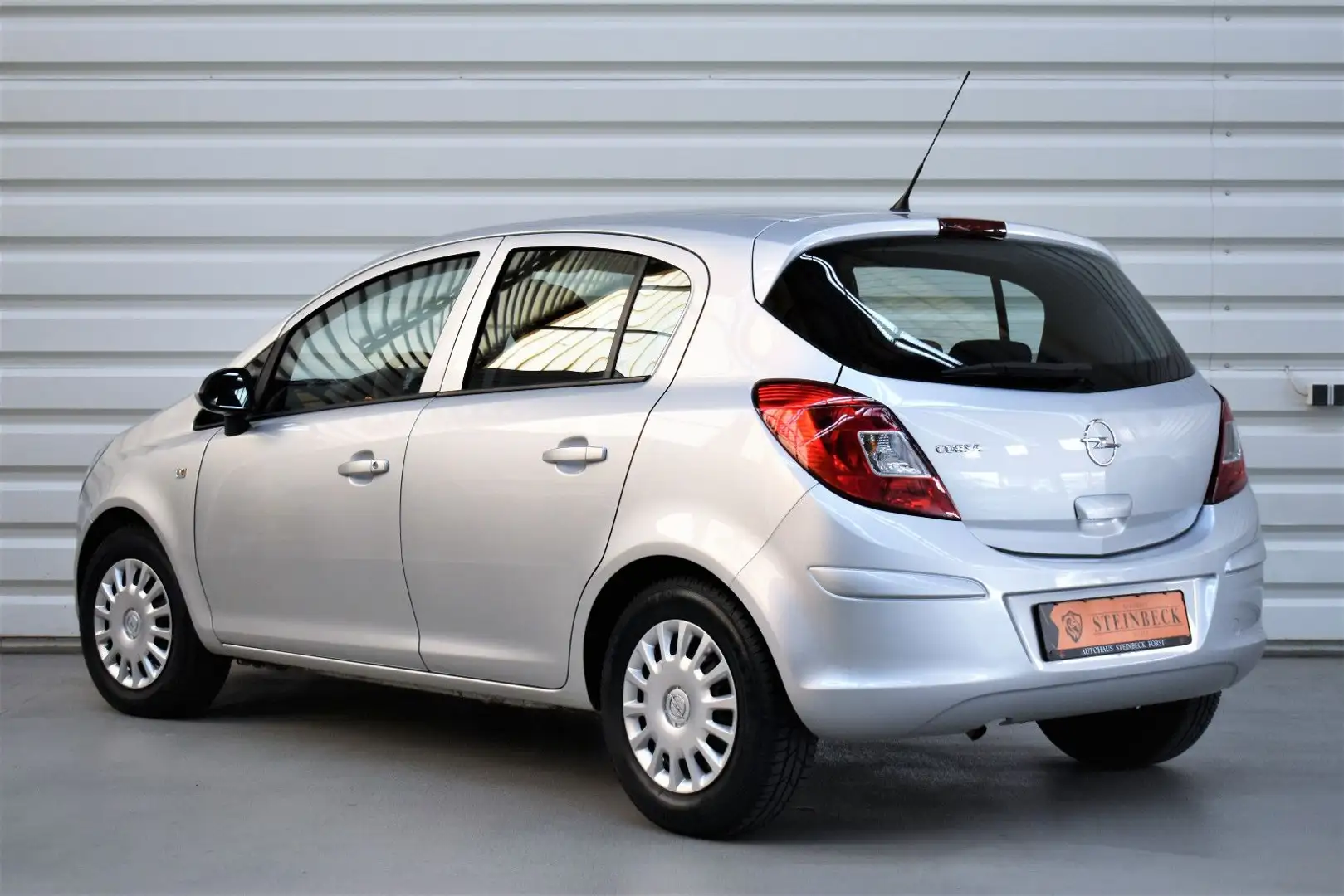 Opel Corsa D Edition+Automatik+Klima+Nur 17.200KM Silber - 2