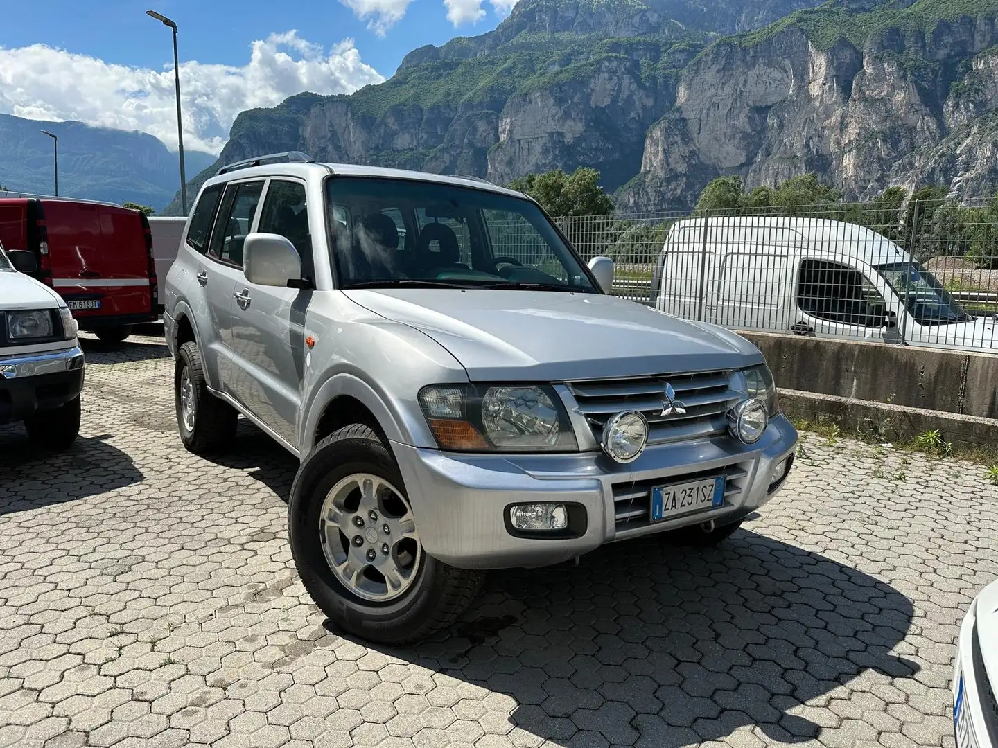 Mitsubishi Pajero Pajero 5p 2.5 tdi GLX 115cv Сірий - 1