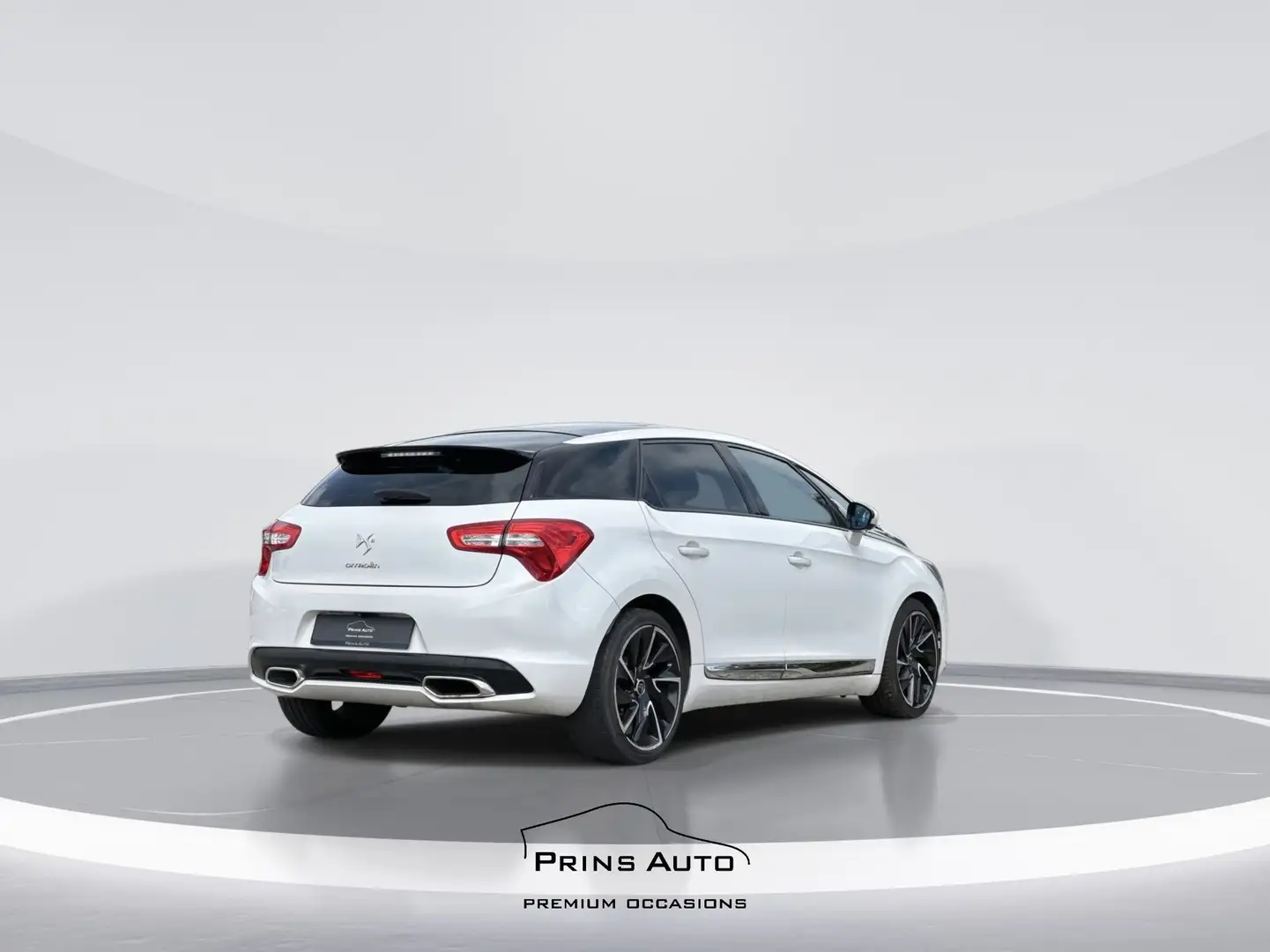 Citroen DS5 1.6 THP So Chic |ORIG.NL|PANO|LEDER|CLIMA|NAP| 318 Wit - 2