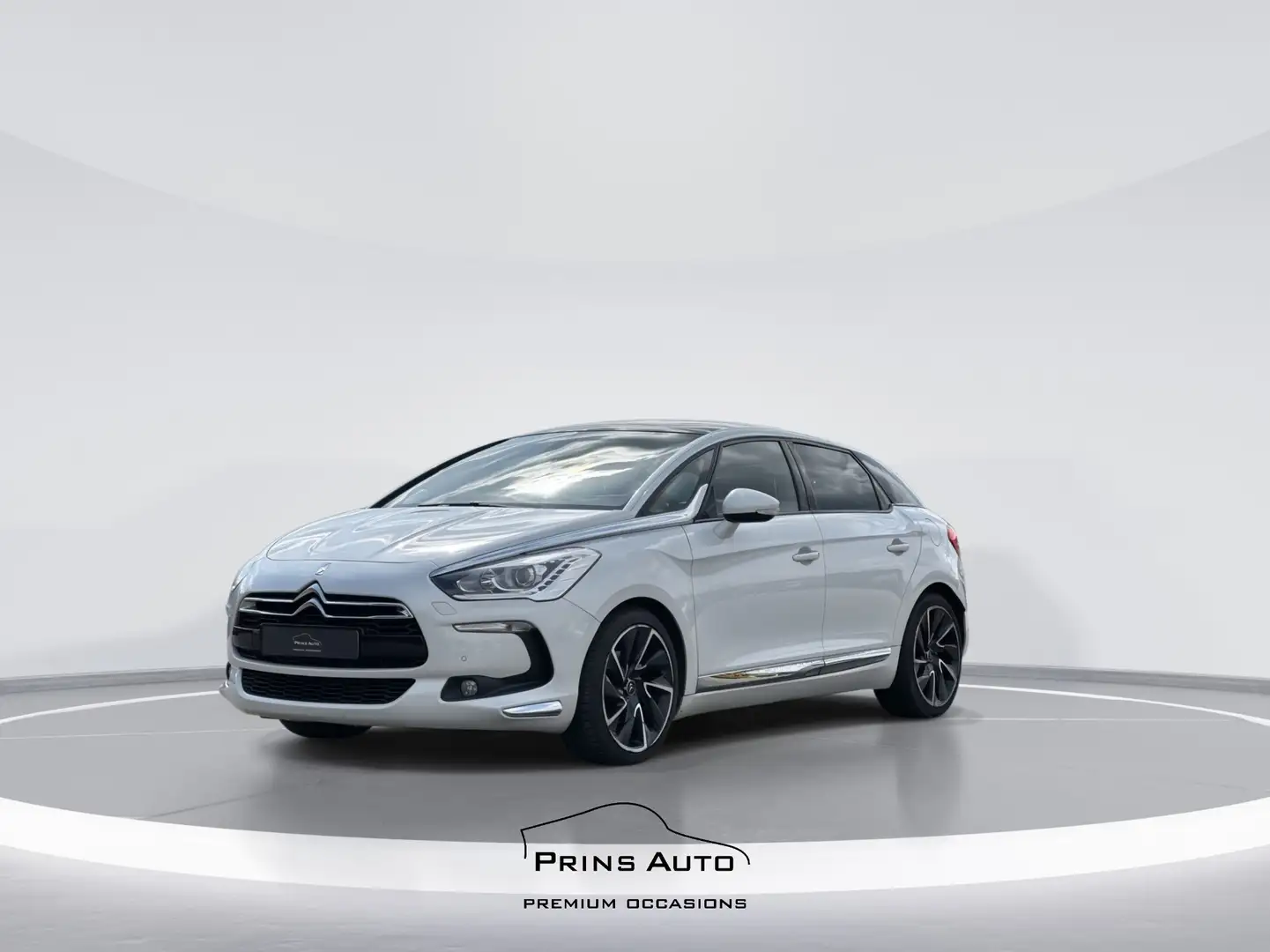 Citroen DS5 1.6 THP So Chic |ORIG.NL|PANO|LEDER|CLIMA|NAP| 318 Wit - 1