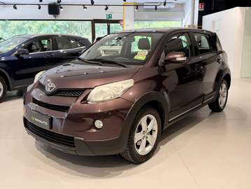 Urban Cruiser 1.4 d-4d Luxury Awd
