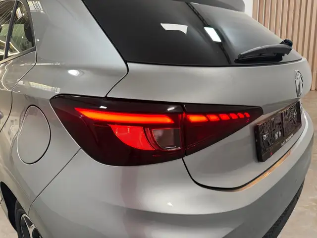MG MG3 view 8