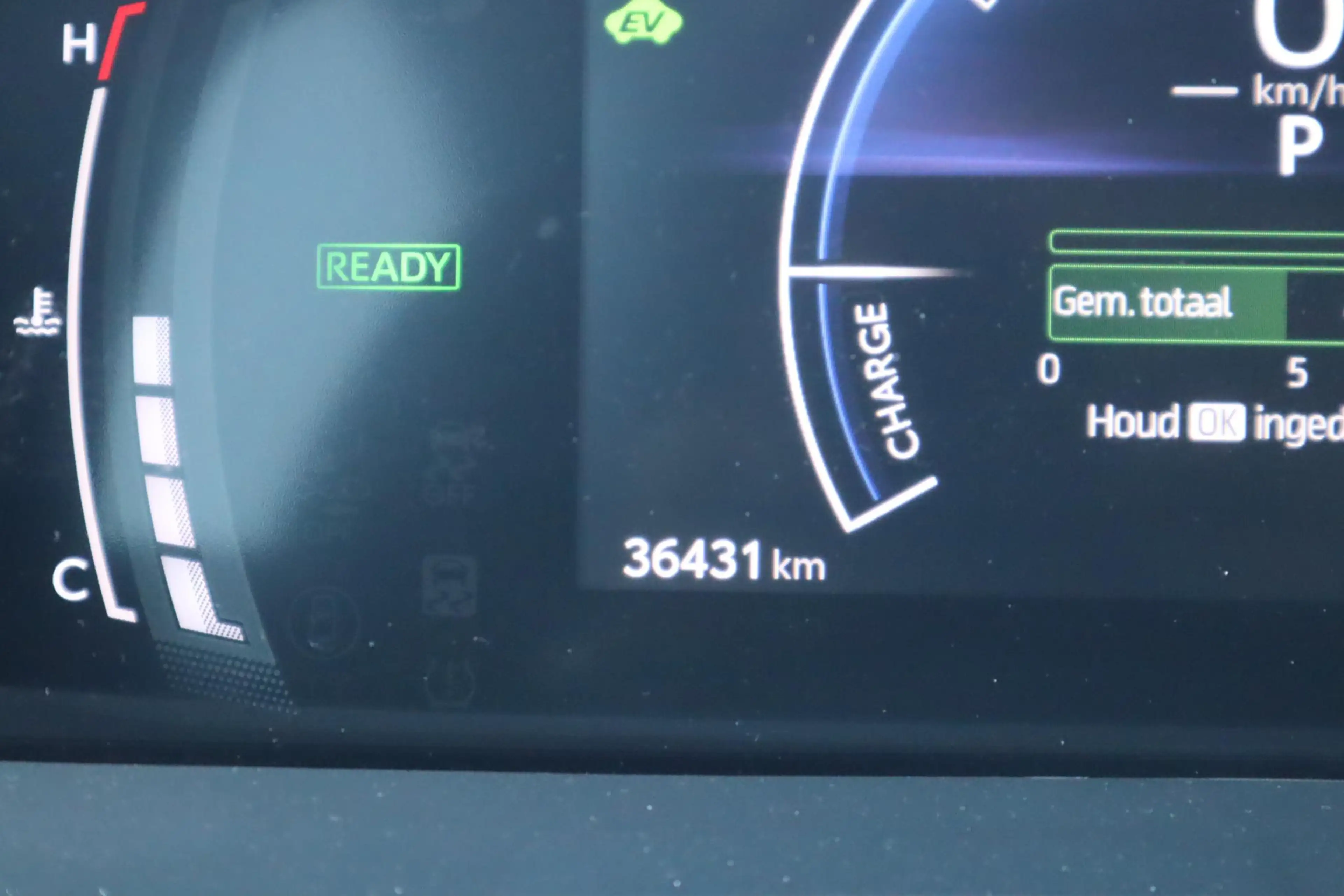 Toyota C-HR 1.8 HYBRID 140 1e EIGENAAR NL-AUTO — photo 20