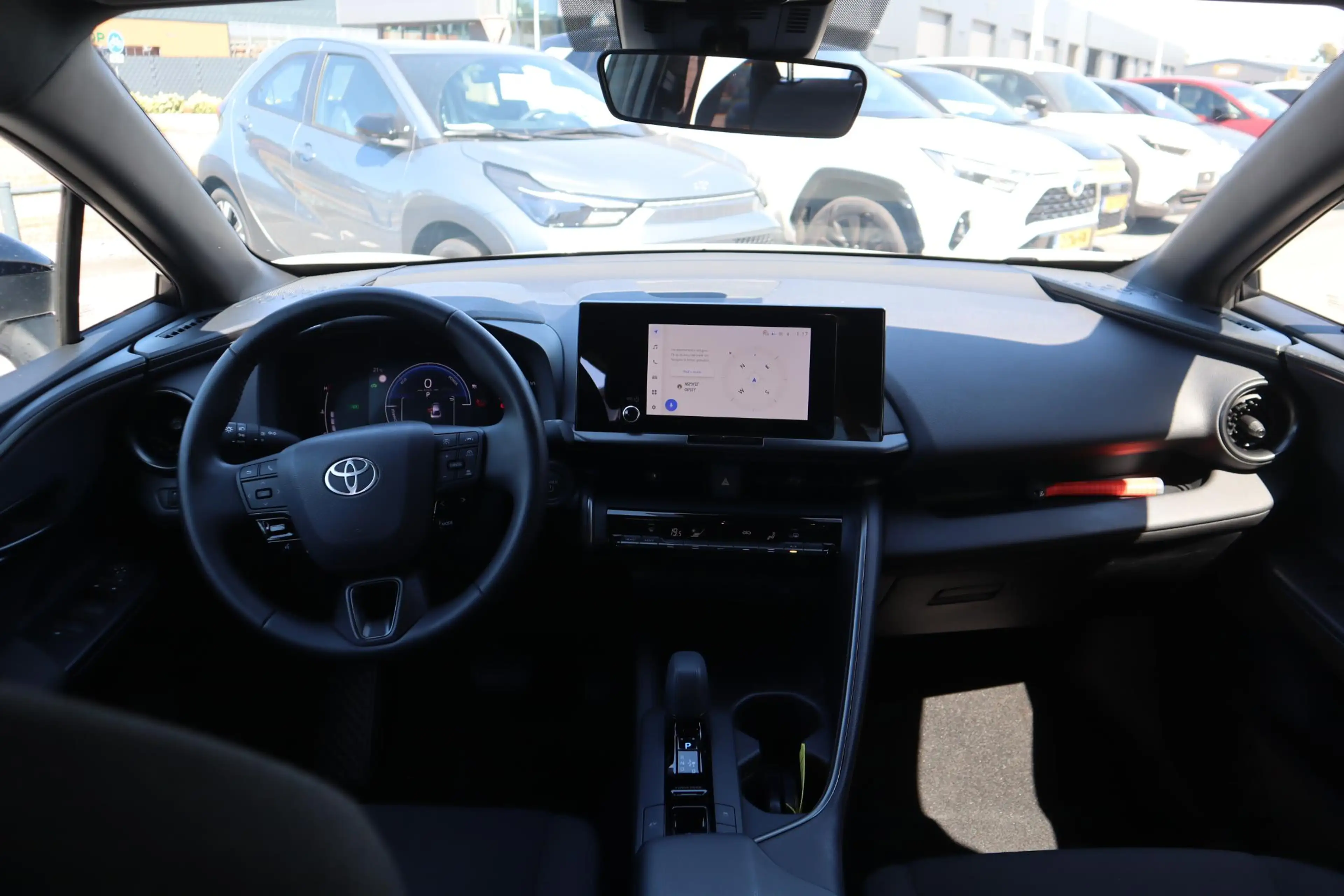 Toyota C-HR 1.8 HYBRID 140 1e EIGENAAR NL-AUTO — photo 17