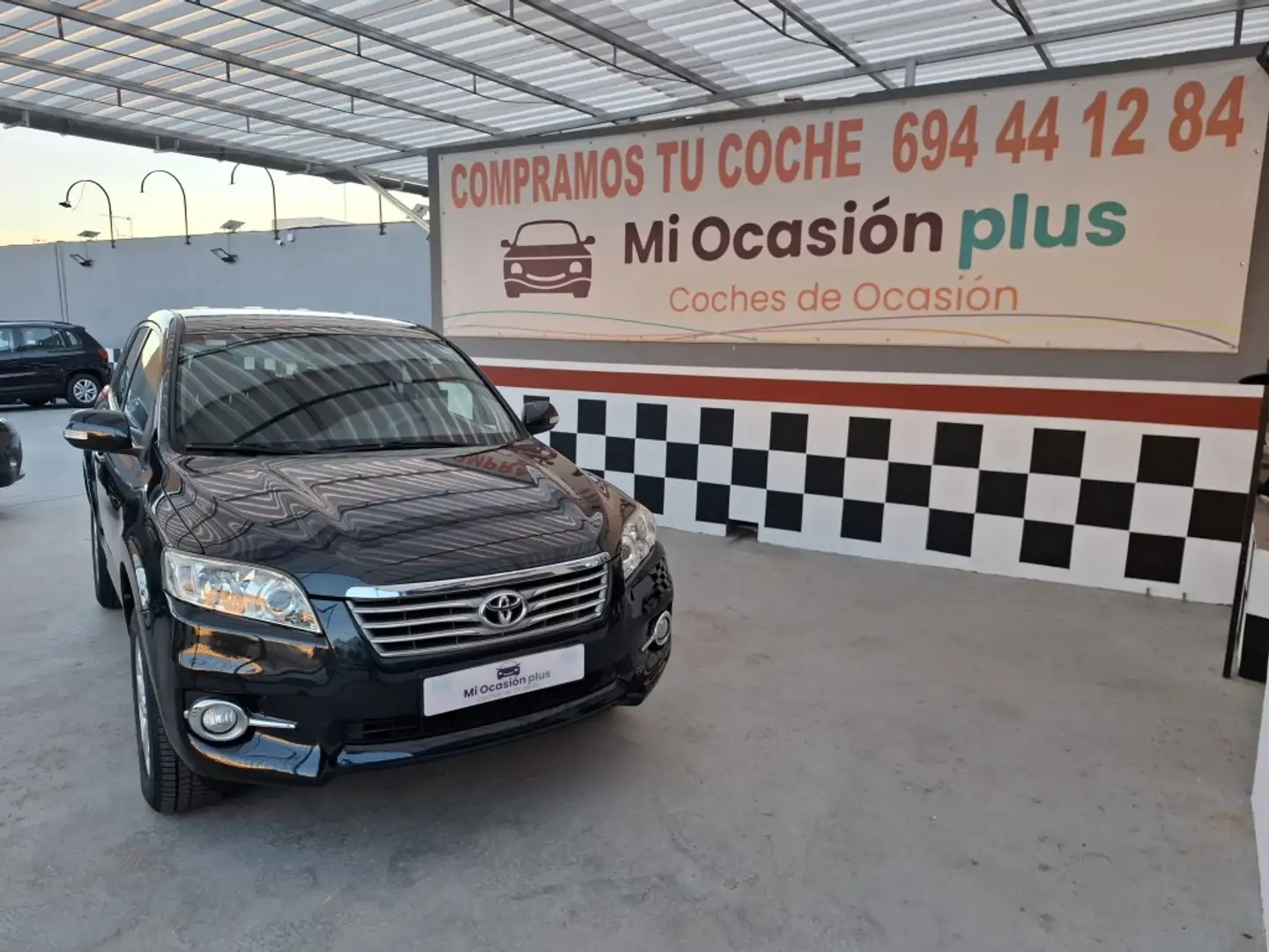 Toyota RAV4 2.2D-4D Advance 4x2 Azul - 1