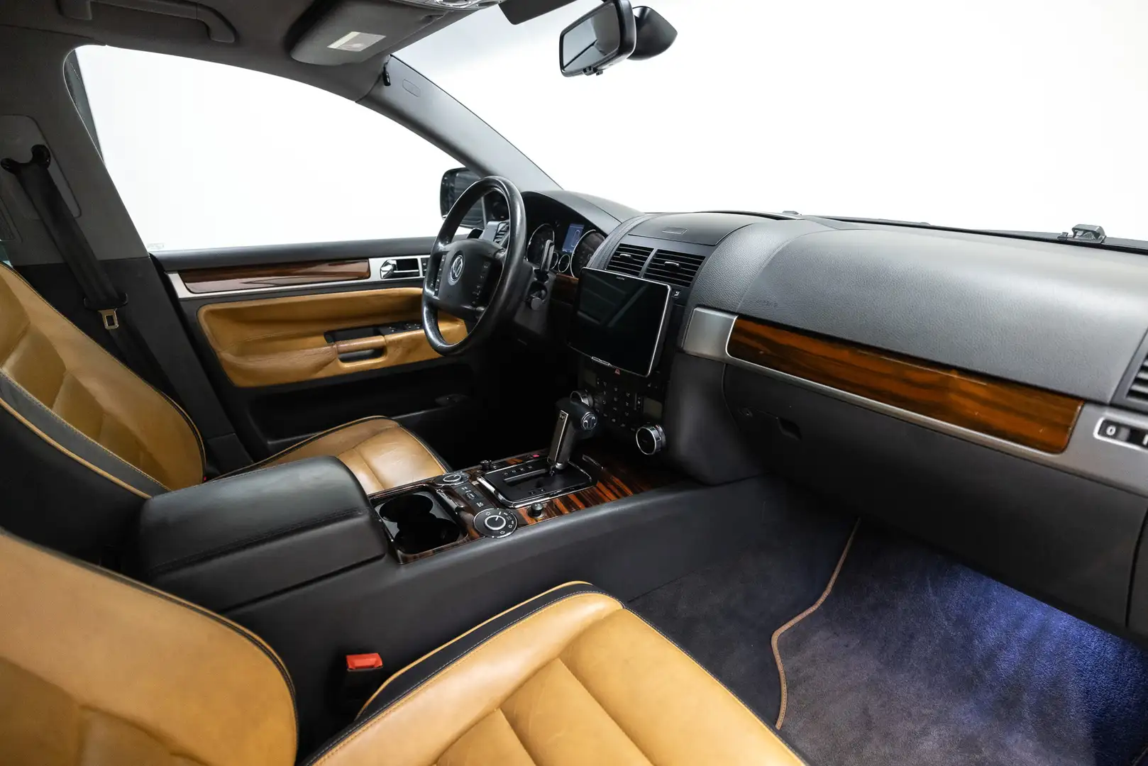 Volkswagen Touareg 6.0 W12 Btw auto, Fiscale waarde € 22.000,- (€ 20. Zwart - 2