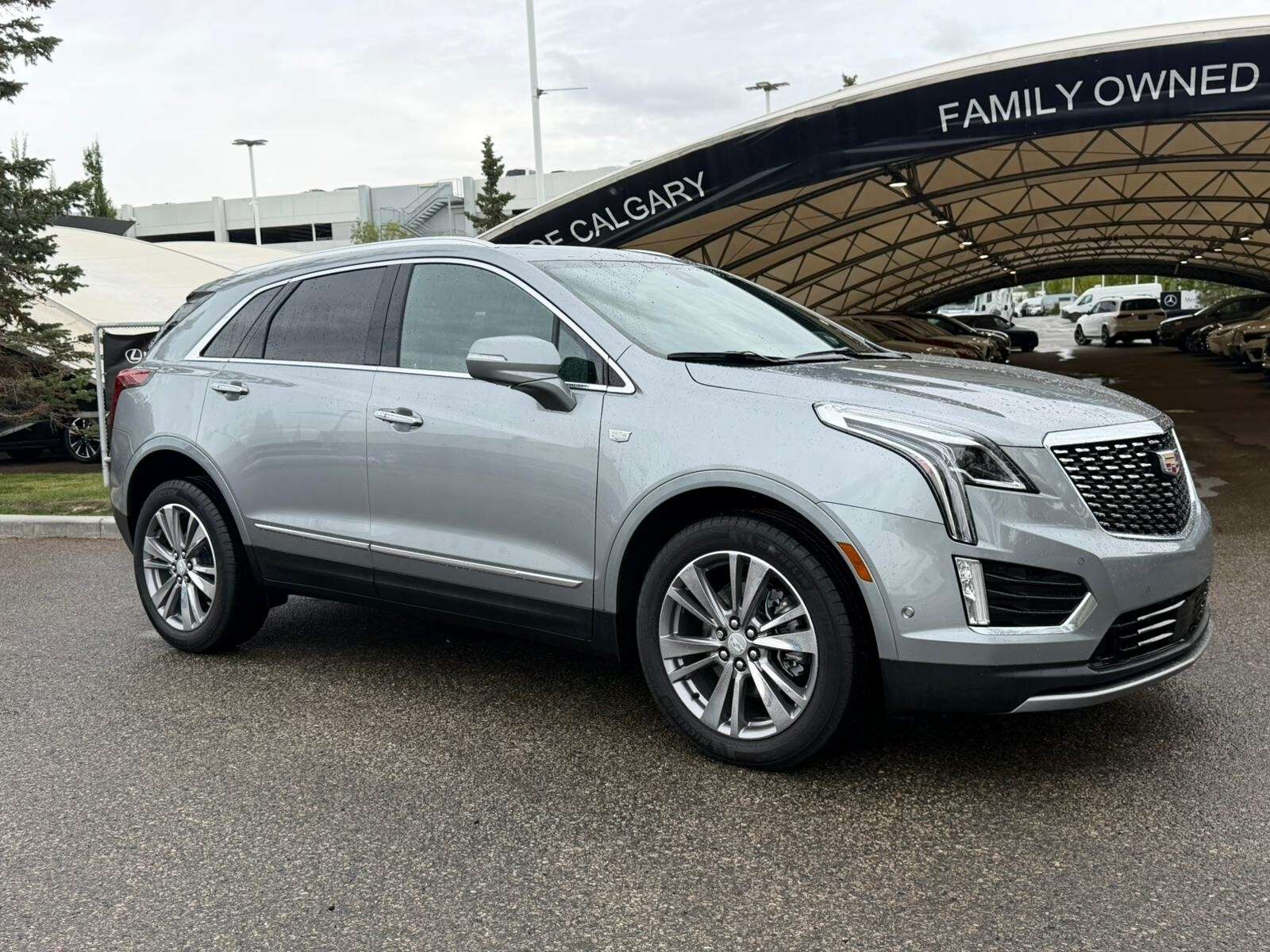 2025 Cadillac XT5 Premium Luxury — photo 1