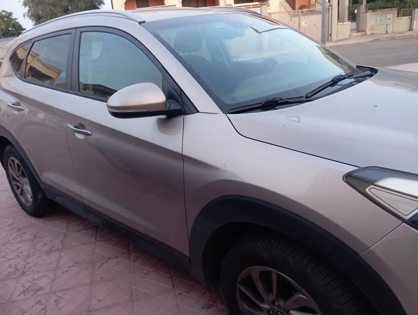 Hyundai TUCSON Tucson II 2015 1.7 crdi Comfort 2wd 115cv Beige - 2