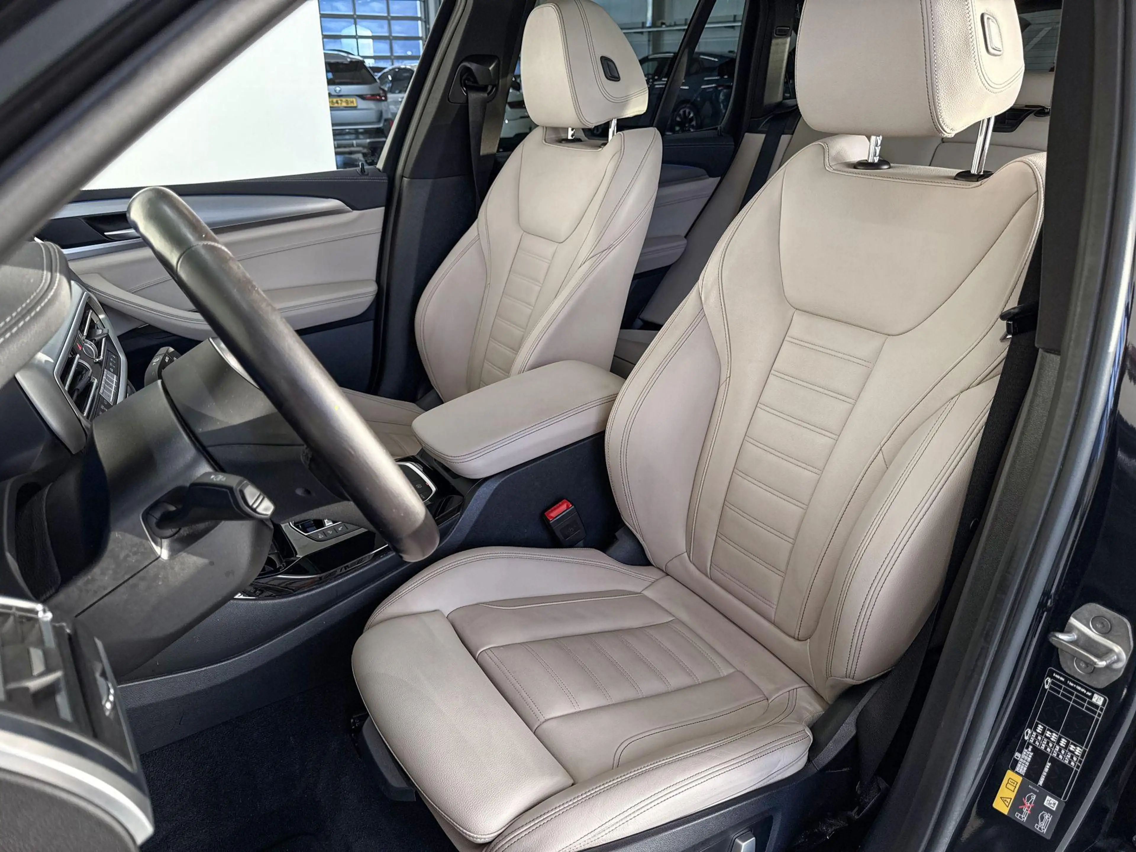 BMW iX3 High Executive — photo 9