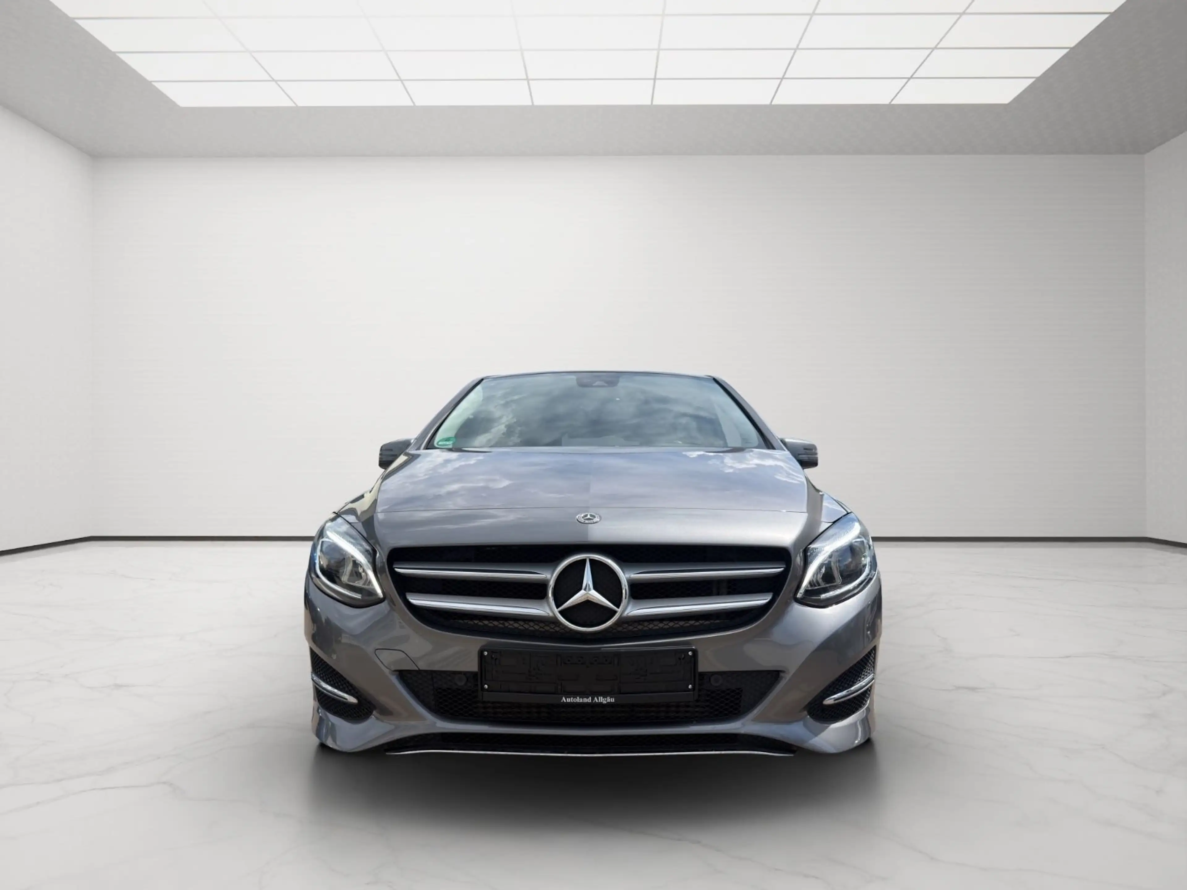 Mercedes-Benz B 220 d 4Matic Urban *LED*NAVI*SHZ*PDC* — photo 2