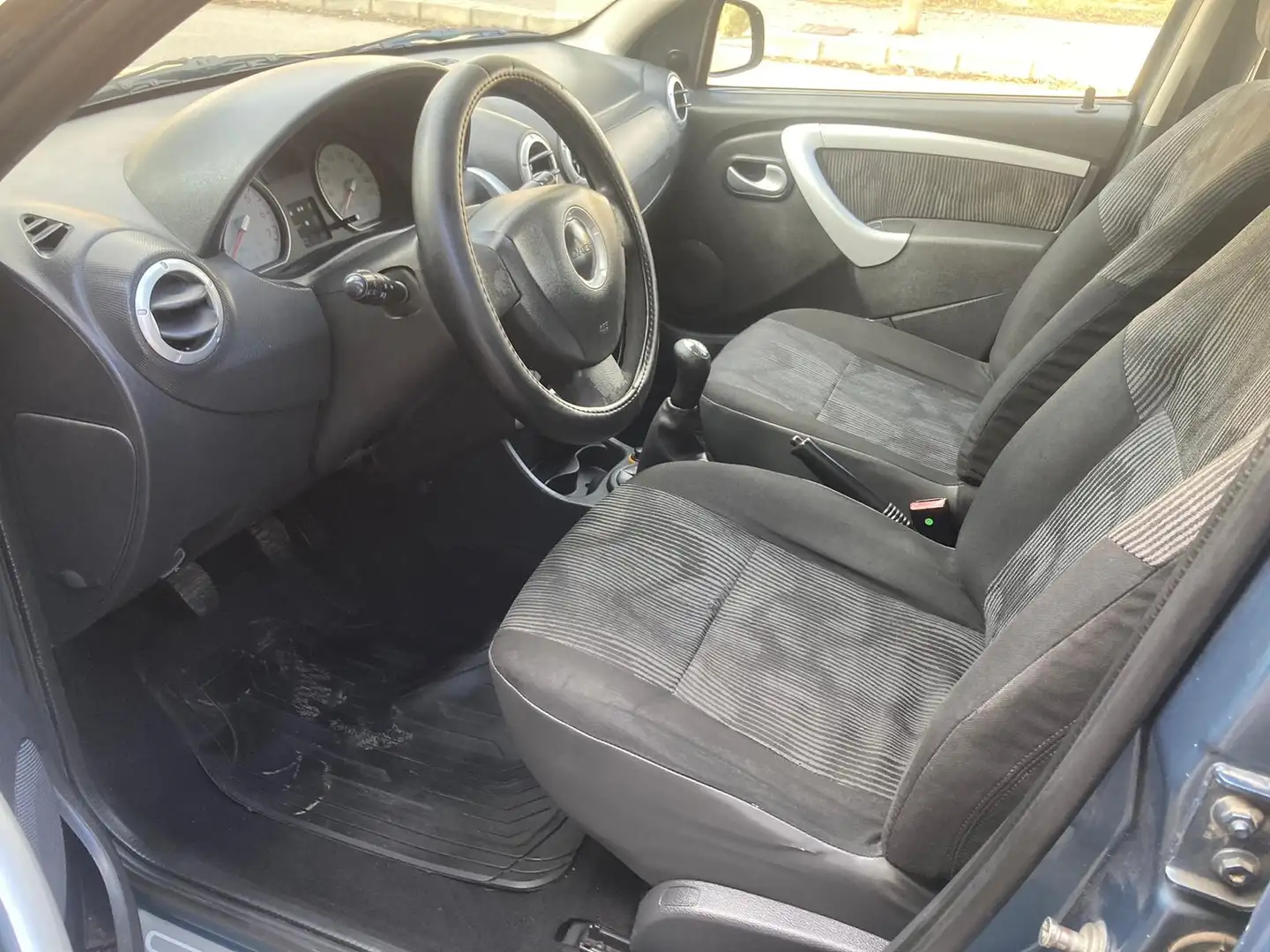 Dacia Sandero 1.5dCi Laureate - 2