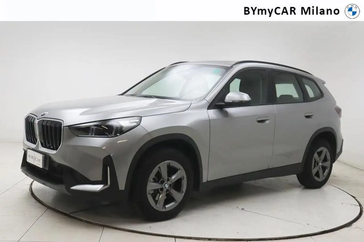 BMW X1 sdrive18i auto — photo 1 of 15
